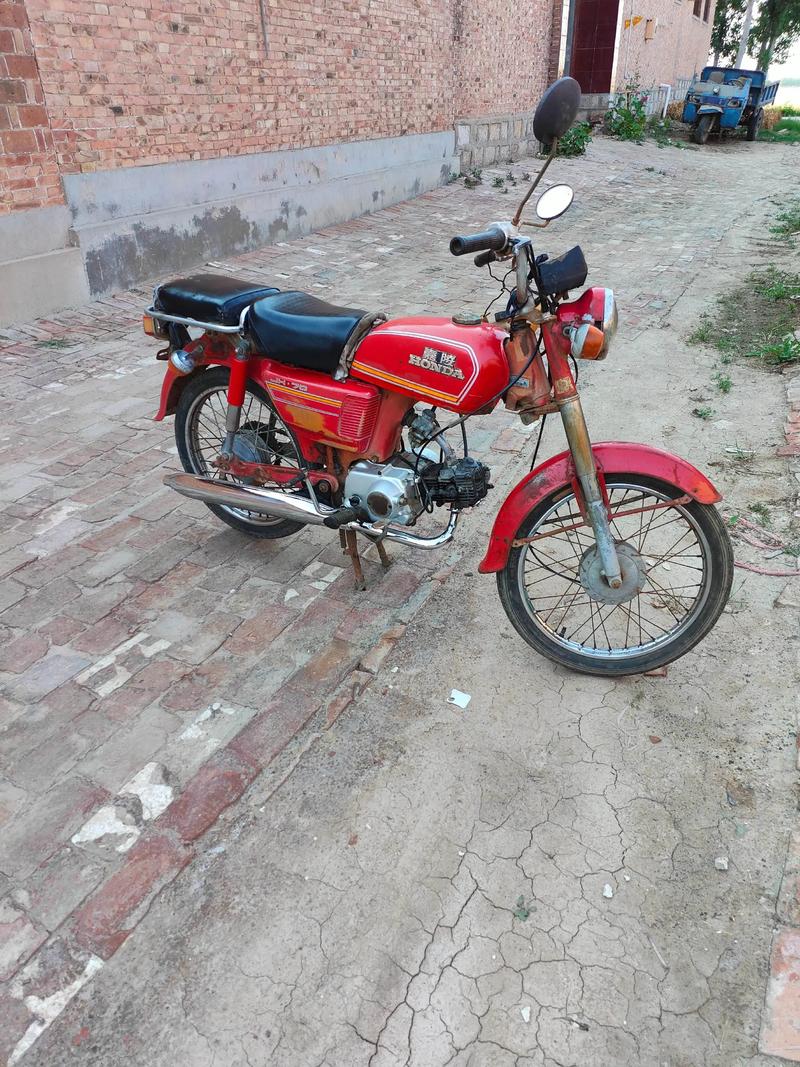 本田70摩托车原装进口,本田70cc摩托车多少钱