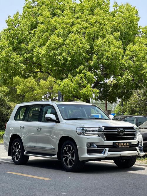 陆地巡洋舰5700/陆地巡洋舰5700顶配多少钱