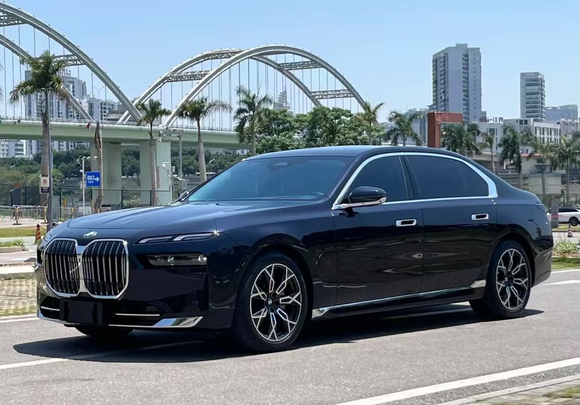 【23款宝马7系价格,21款七系宝马730最低价钱是多少】