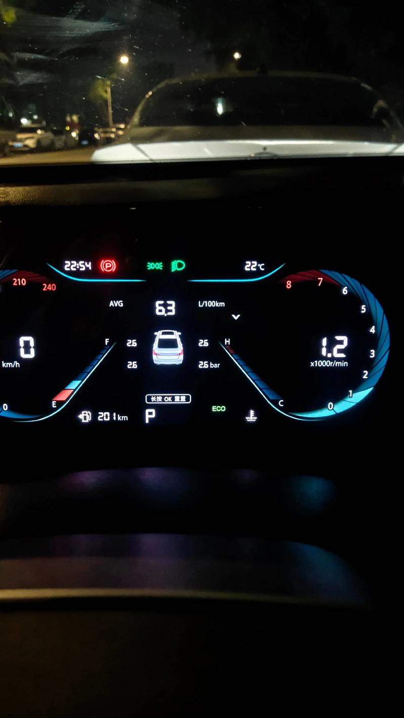 长安x70a油耗高的吓人／长安x70a油表与真实油耗测试