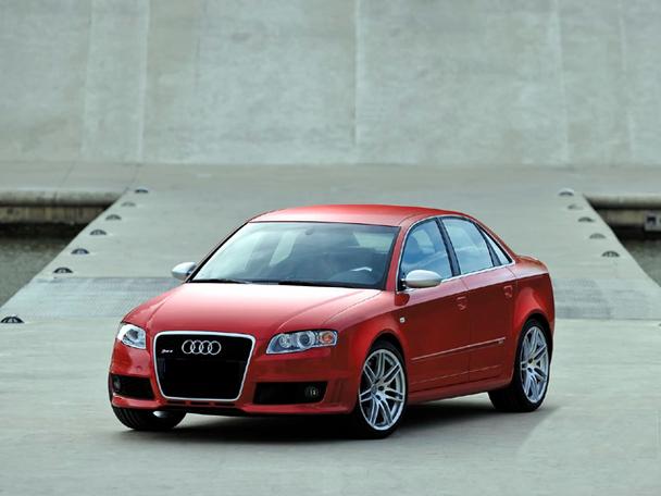 奥迪rs4三厢版,奥迪rs4三厢版多少钱