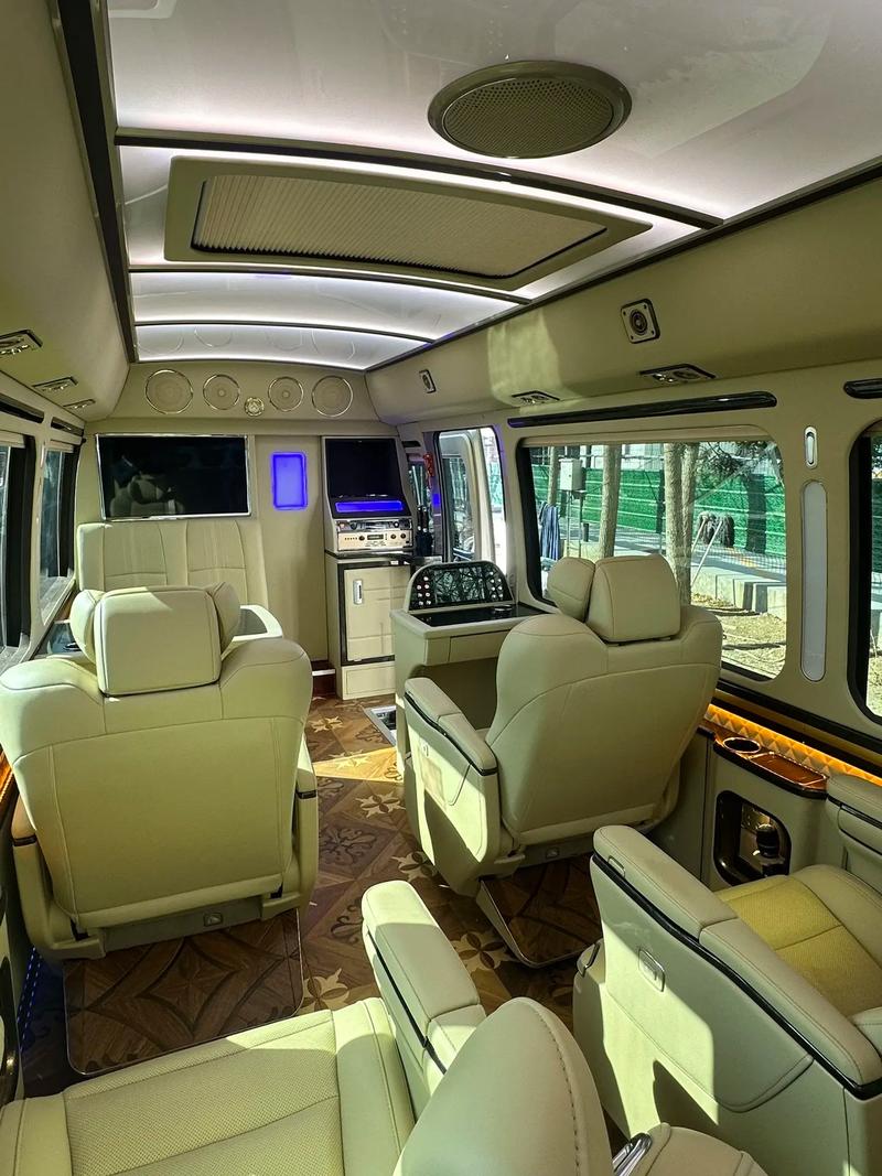 丰田考斯特6座价格表,丰田考斯特12座25万元