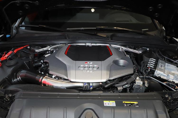 奥迪rs4发动机型号/新款奥迪rs4发动机代号