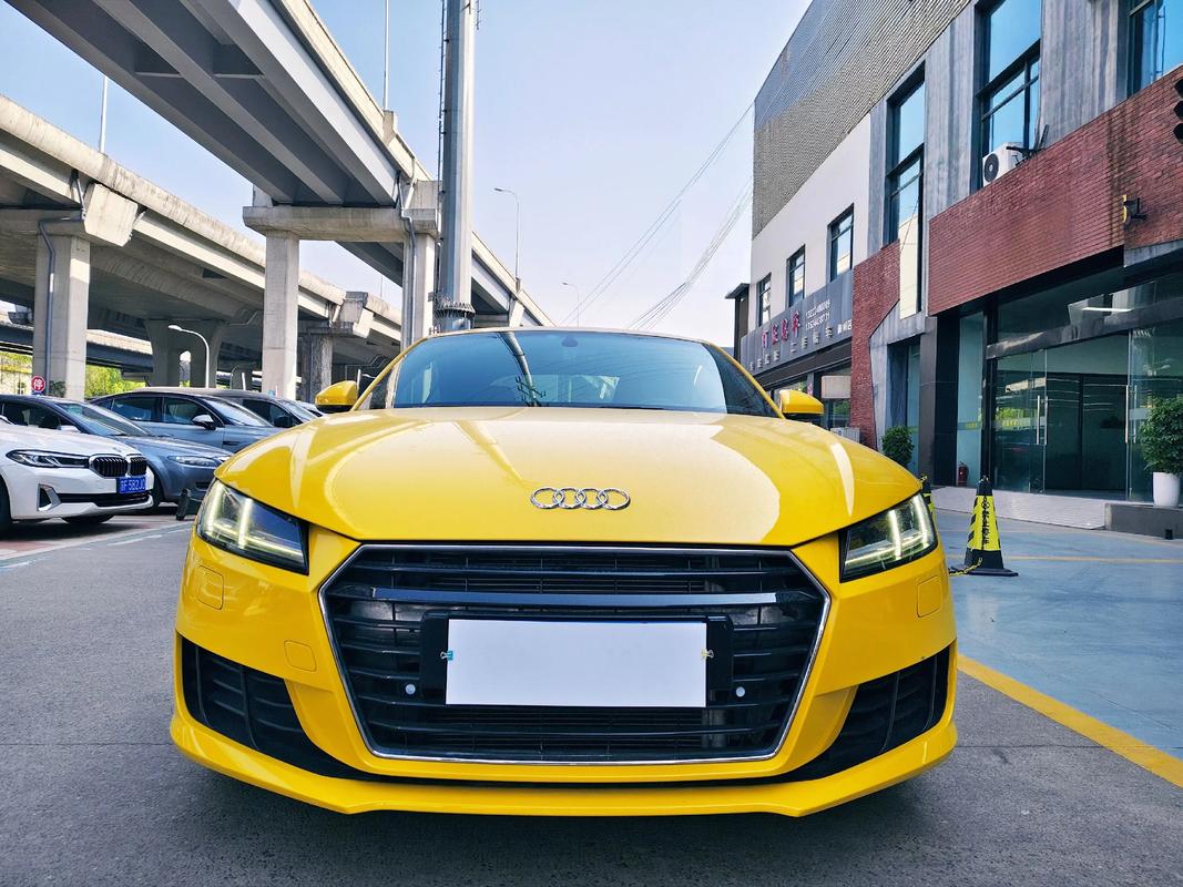 奥迪tt价格及图片 奥迪tt价格2020款价格图片