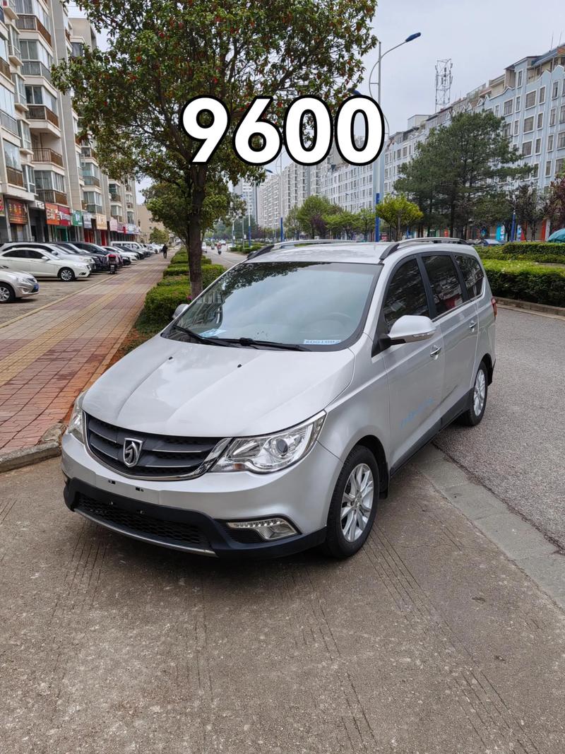 宝骏730高配报价七座多少钱／宝骏73015l七座价格多少钱