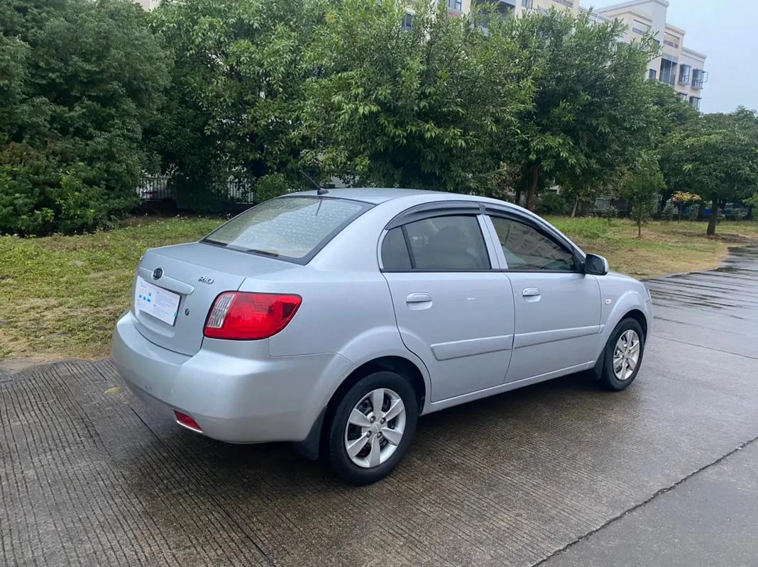 十年的起亚锐欧还能要吗 11年的起亚锐欧多少钱