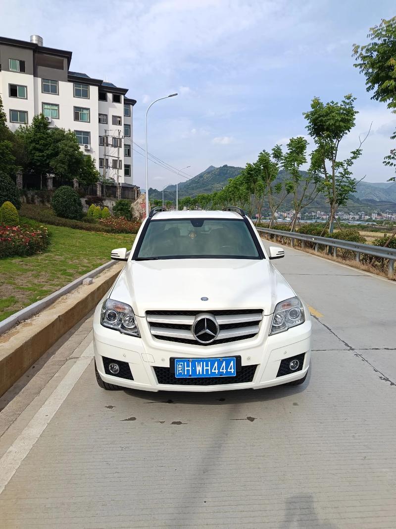 奔驰glk300价格多少(奔驰glk300最新价格多少)