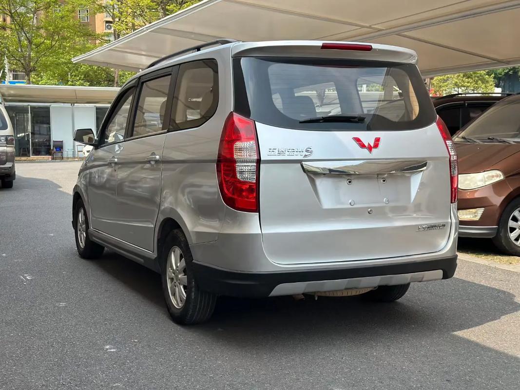 五菱宏光全部车型图片 五菱宏光全部车型图片大全