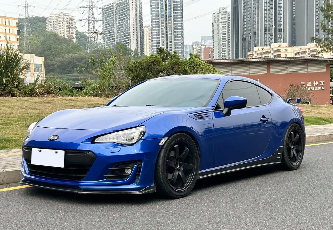 斯巴鲁两门轿跑多少钱,斯巴鲁两门轿跑多少钱落地