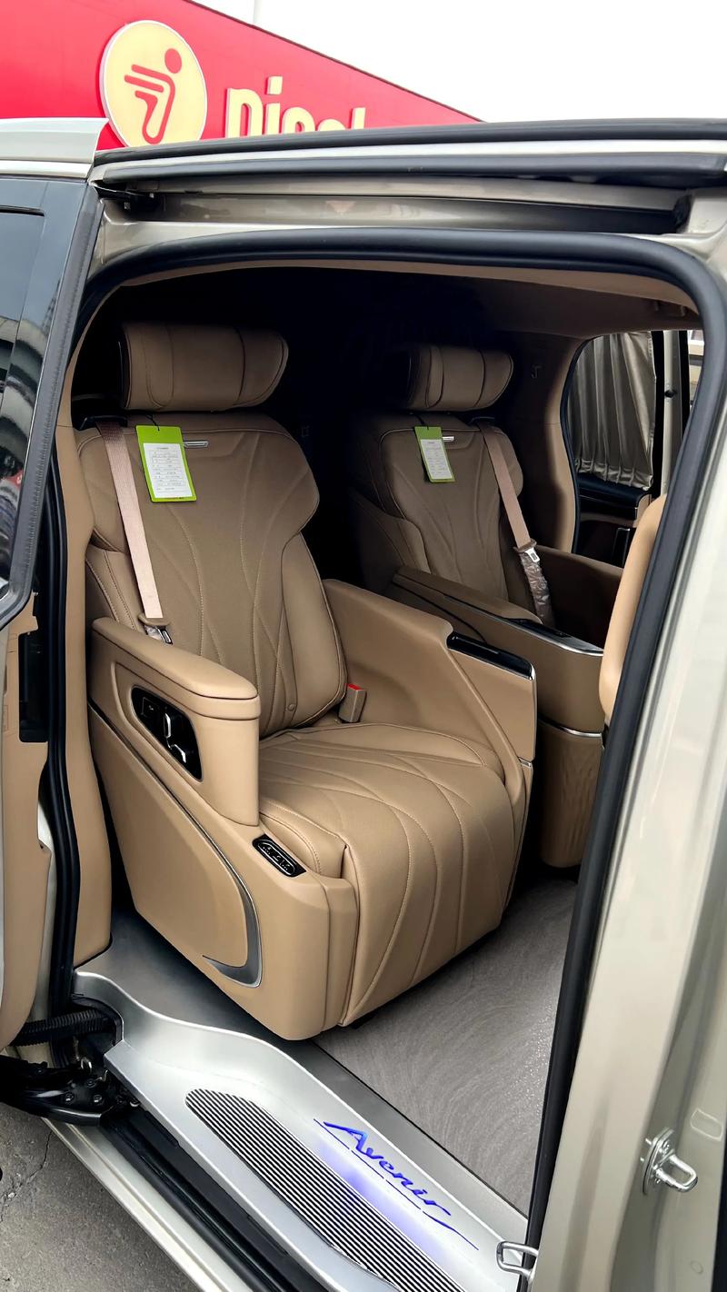 别克gl8陆尊改装图片,别克gl8改装方案及价格花费