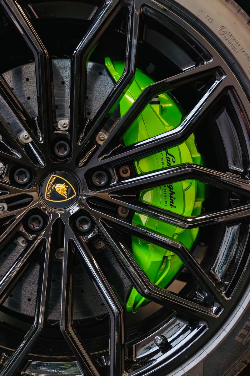 【兰博基尼官网旗舰店,兰博基尼suv中国售价专卖店】