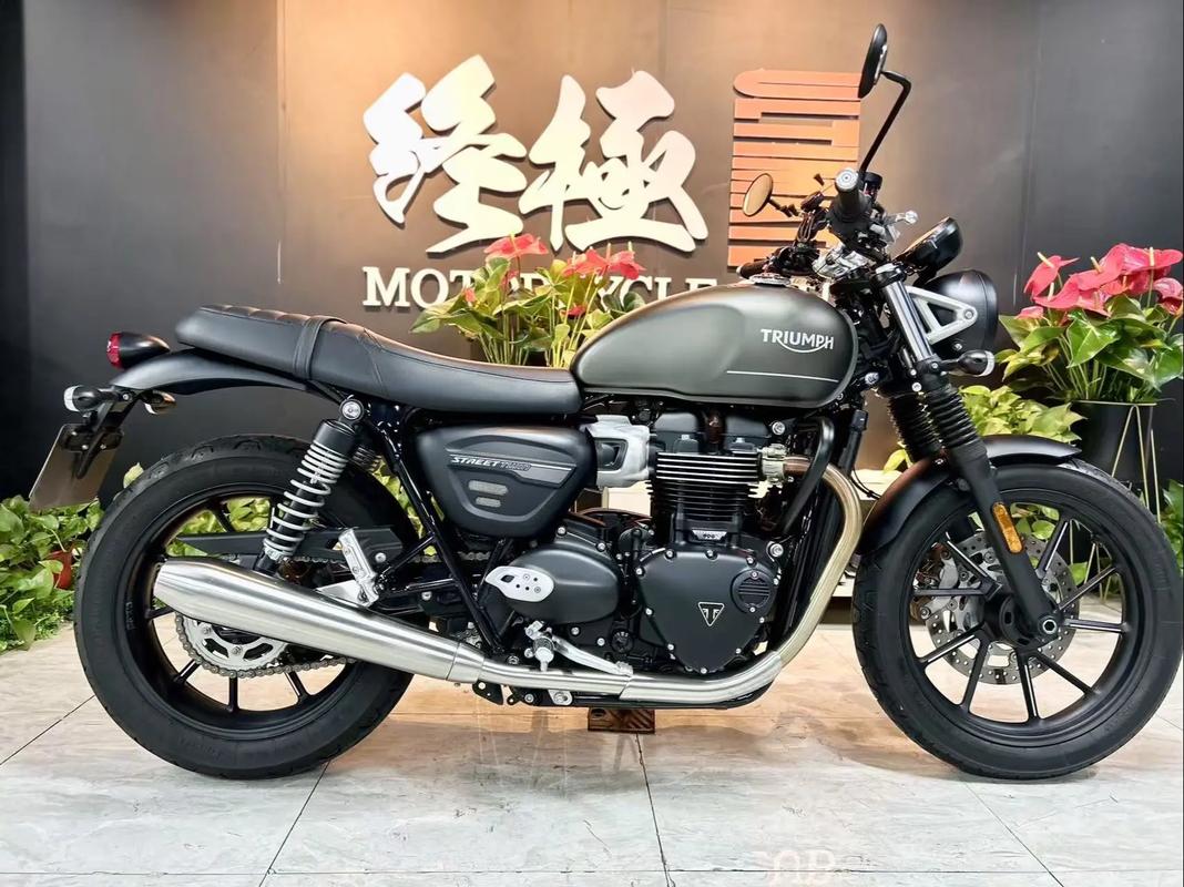 凯旋900摩托车价格/凯旋t900摩托车多少钱