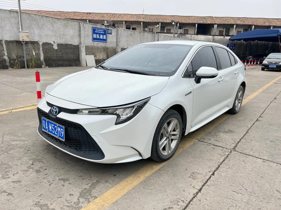 丰田雷凌双擎2021款 丰田雷凌双擎2021款图片