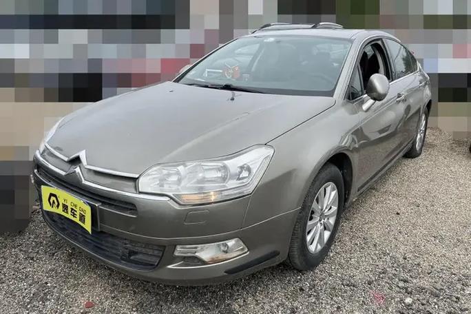 【2010年雪铁龙c5多少钱,2010的雪铁龙c5二手车多少钱】