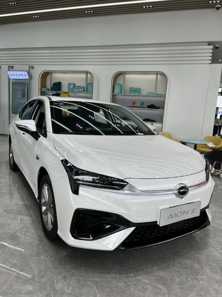 传祺新能源车aions(传祺新能源车aions参数)