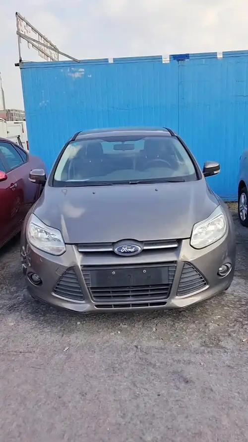 【14年福克斯三厢图片,14年的福克斯图片】