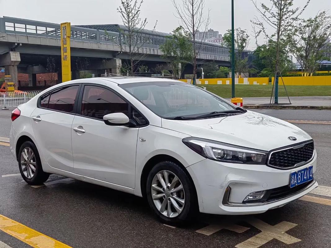 起亚k3片大全(起亚k3介绍视频)